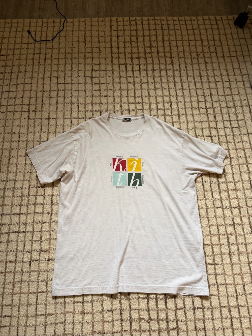 Great condition Kith Tee